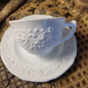 Indiana Glass Colony Orange Blossom Flat Tea Cup & Saucer Milk Glass Vintage/1950’s