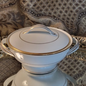 Noritake Dawn Porcelain China Classic White with Gold Accents and Verge, Timeless Elegance