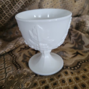 Indiana Glass Colony Harvest Grape Milk Glass Footed Goblet 4&quot;  Vintage/1950’s
