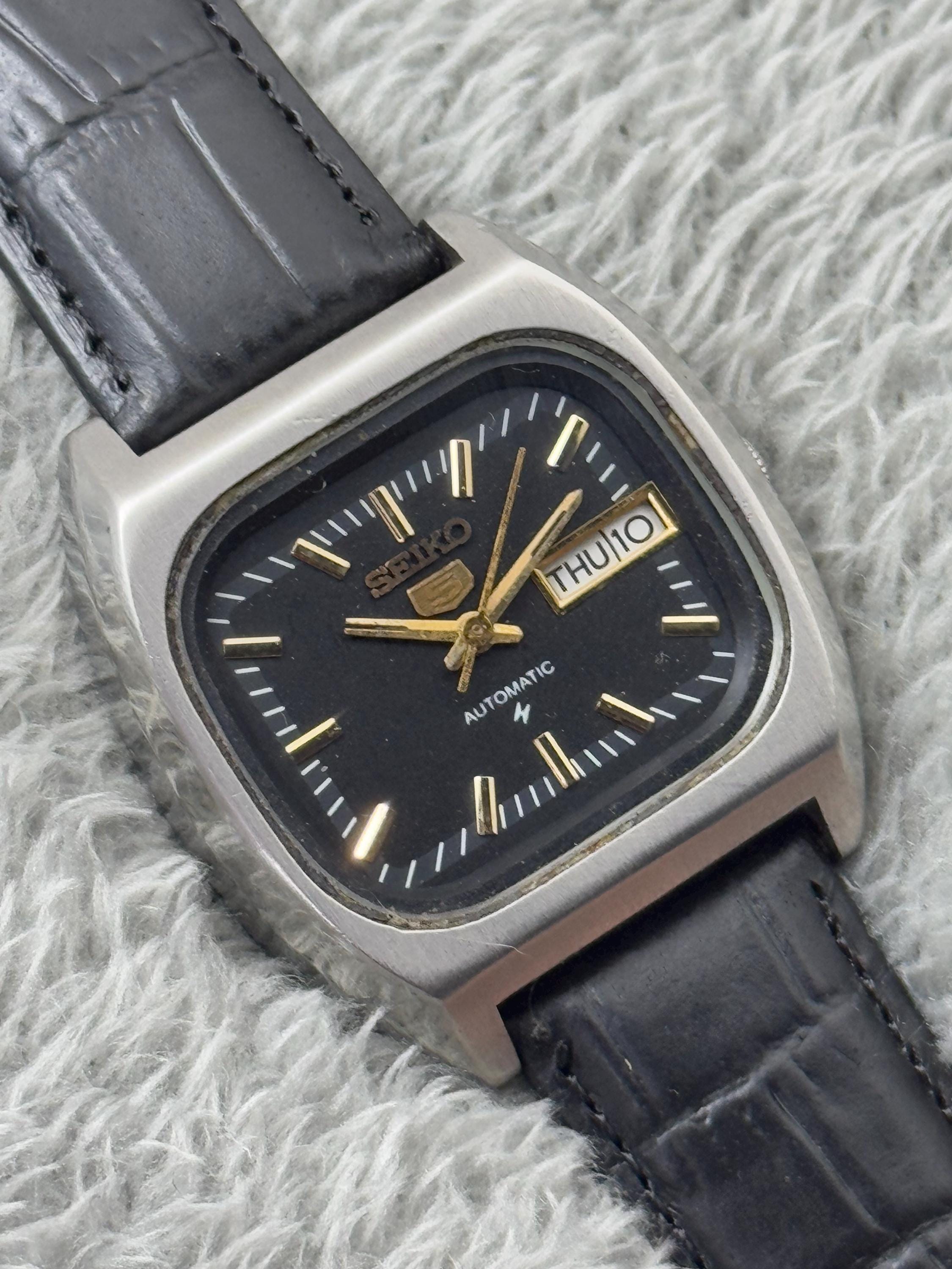 Vintage Seiko 5 Automatic Watch, Black Dial Day/date, Japan Made