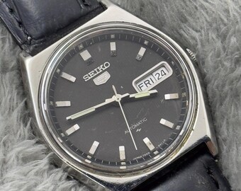 SEIKO 5 自動巻き腕時計　クリーム文字盤 ヴィンテージ セイコー5 自動巻き腕時計、クリーム文字盤、ステンレス