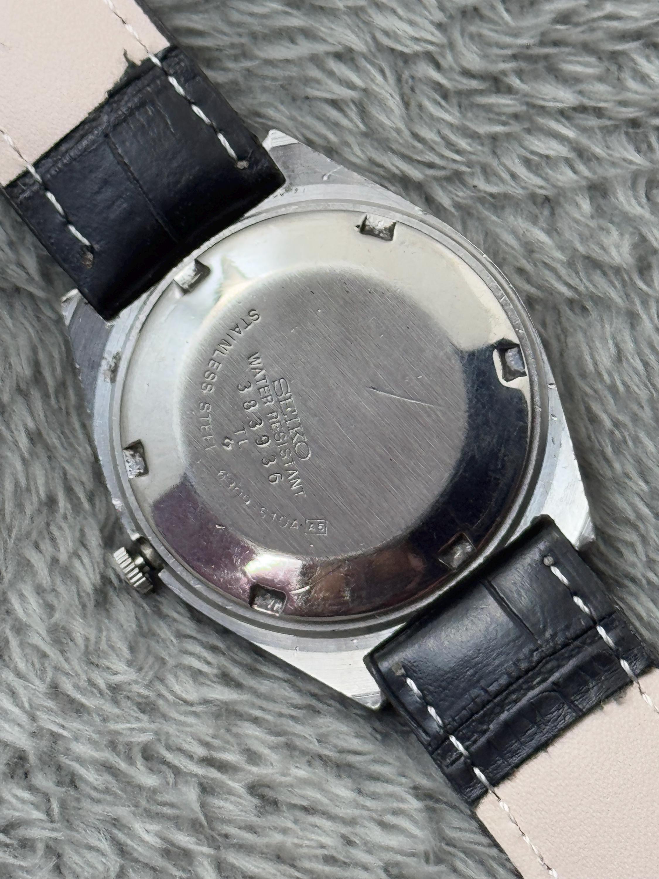 SEIKO 5 自動巻き腕時計　クリーム文字盤 SEIKO 5 自動巻き腕時計クリーム文字盤 【公式通販】