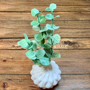 Cake Topper, Sugar Leaves, Sugar Eucalyptus, Cake Decoration, Birthday Cake Decoration, Wedding Cake Decoration, Bouquet Fillers.
