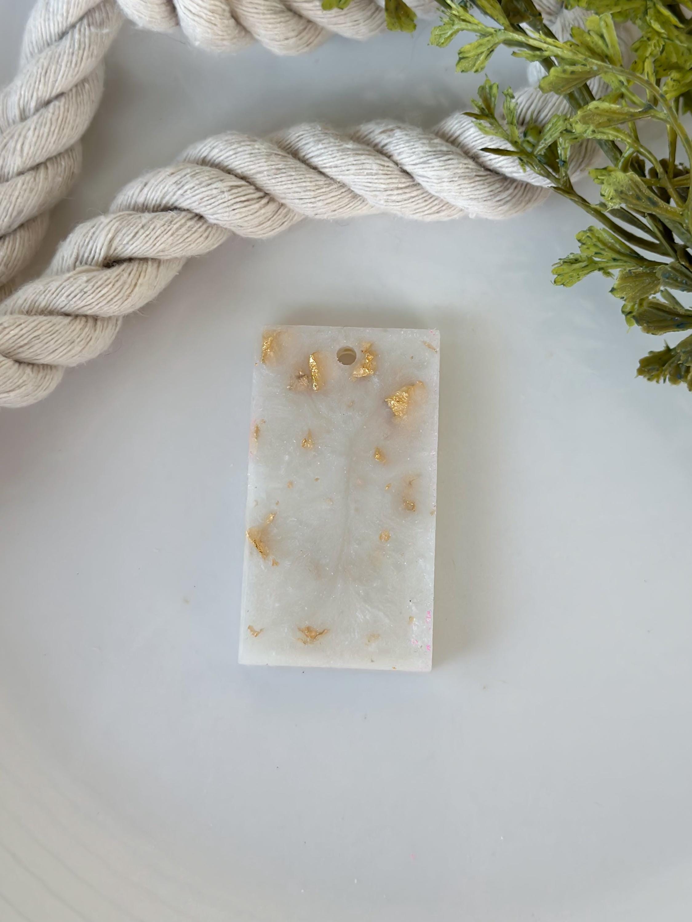 Pearlescent White Pendant with Golden Flakes