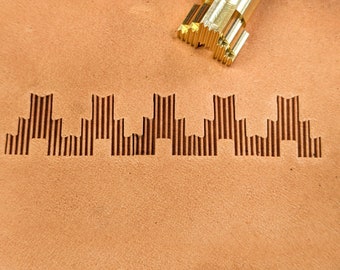 Hollow Aztec Lined Border B89