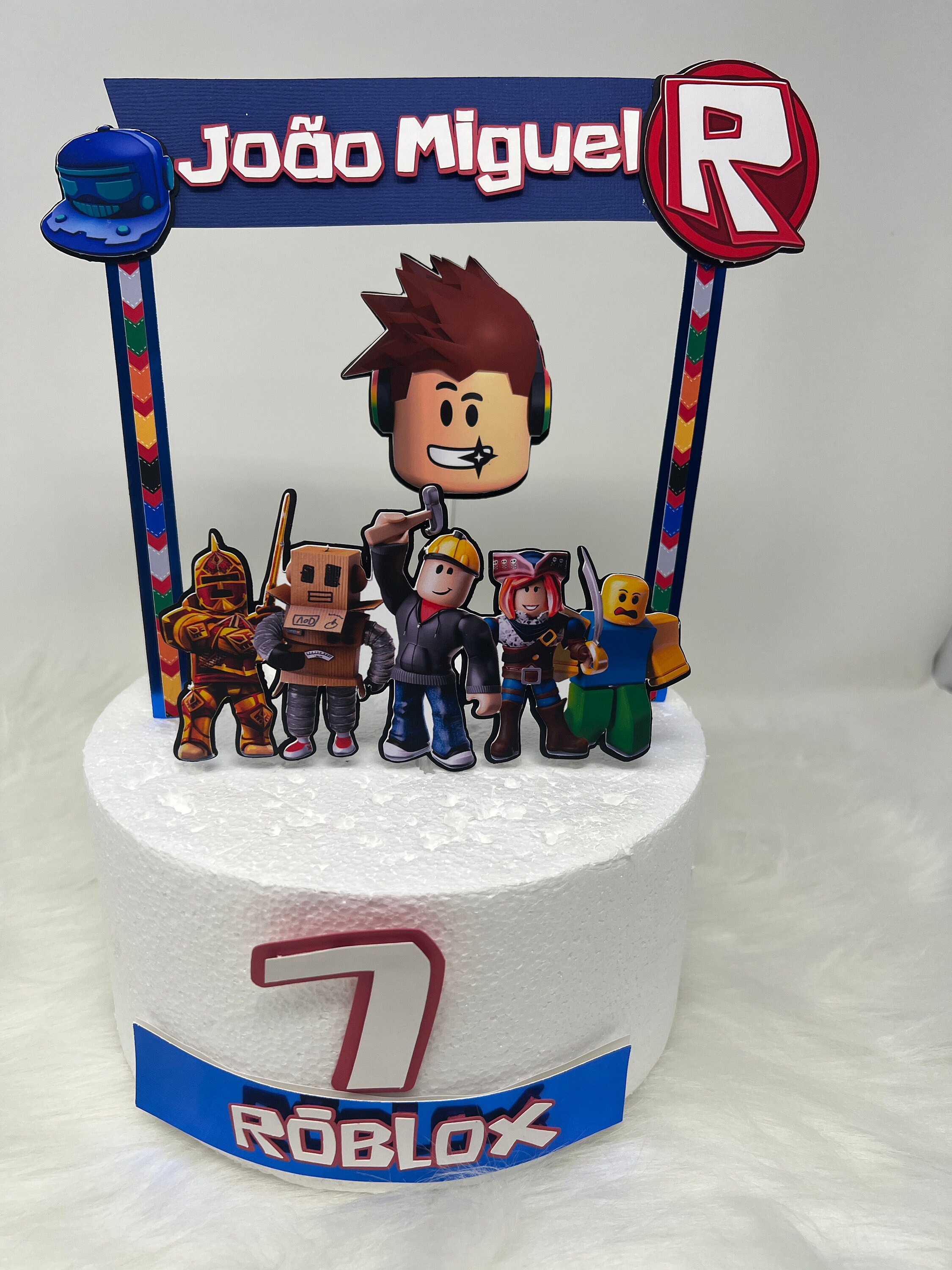 Cake topper ROBLOX👾 . . Pedidos al DM o al Wa Link en nuestro perfil🌈  #caketoppee #roblox @roblox