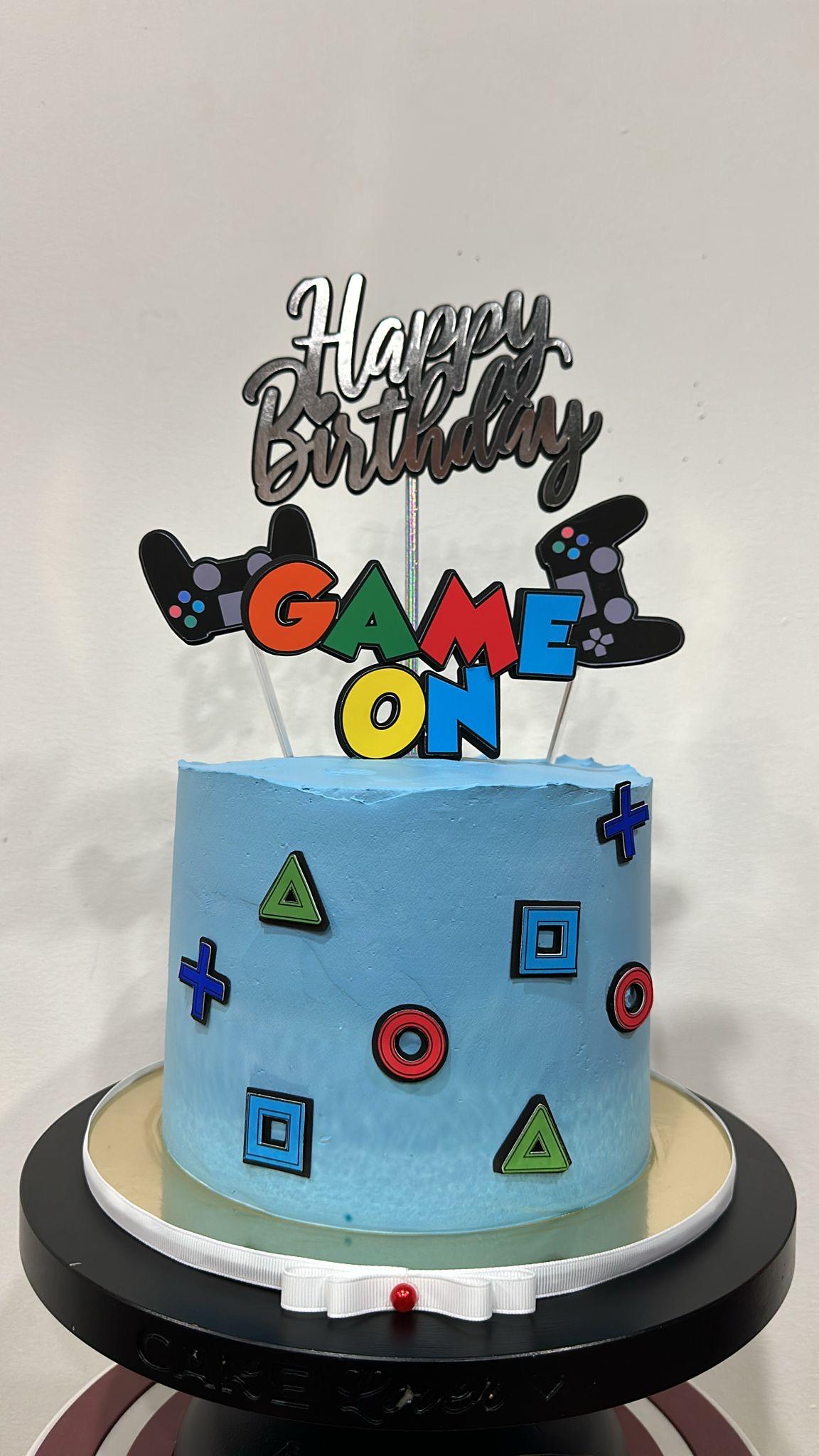Decorazione per torta a tema videogioco Decorazione per torta di