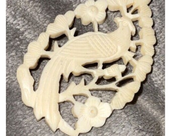 Hand carved art Deco Chinese Carved bovine Bone Beads Necklace pendant