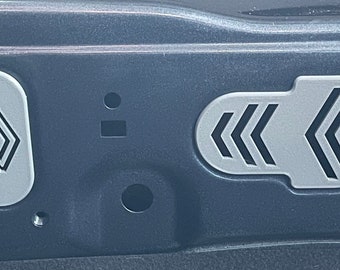 Renault Zoe - Tapas de ventilación de maletero con soportes para tuercas de seguridad AirTag y Alloy ocultos (juego de 4)
