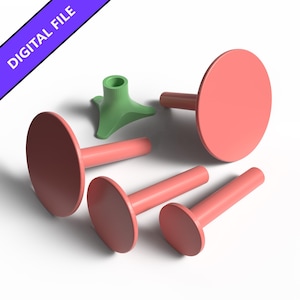 Puede incluir: Cuatro objetos en forma de carrete de color coral con tapas circulares planas y tallos cilíndricos, acompañados de una base de tres patas de color verde claro. Una banda diagonal morada muestra el texto DIGITAL FILE.
