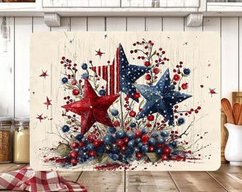 Tabla de cortar con diseño floral americano, descarga de sublimación en rojo, blanco y azul para el 4 de julio, decoración rústica de cocina estadounidense, corona de estrellas patrióticas PNG