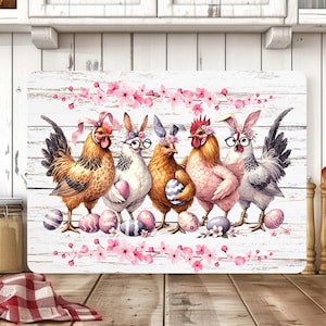 Puede incluir: Un juego de tres tazas de cerámica con un acabado mate moteado. Las tazas son en tonos crema, gris claro y gris oscuro. Cada taza tiene un diseño simple y minimalista, ideal para café o té.