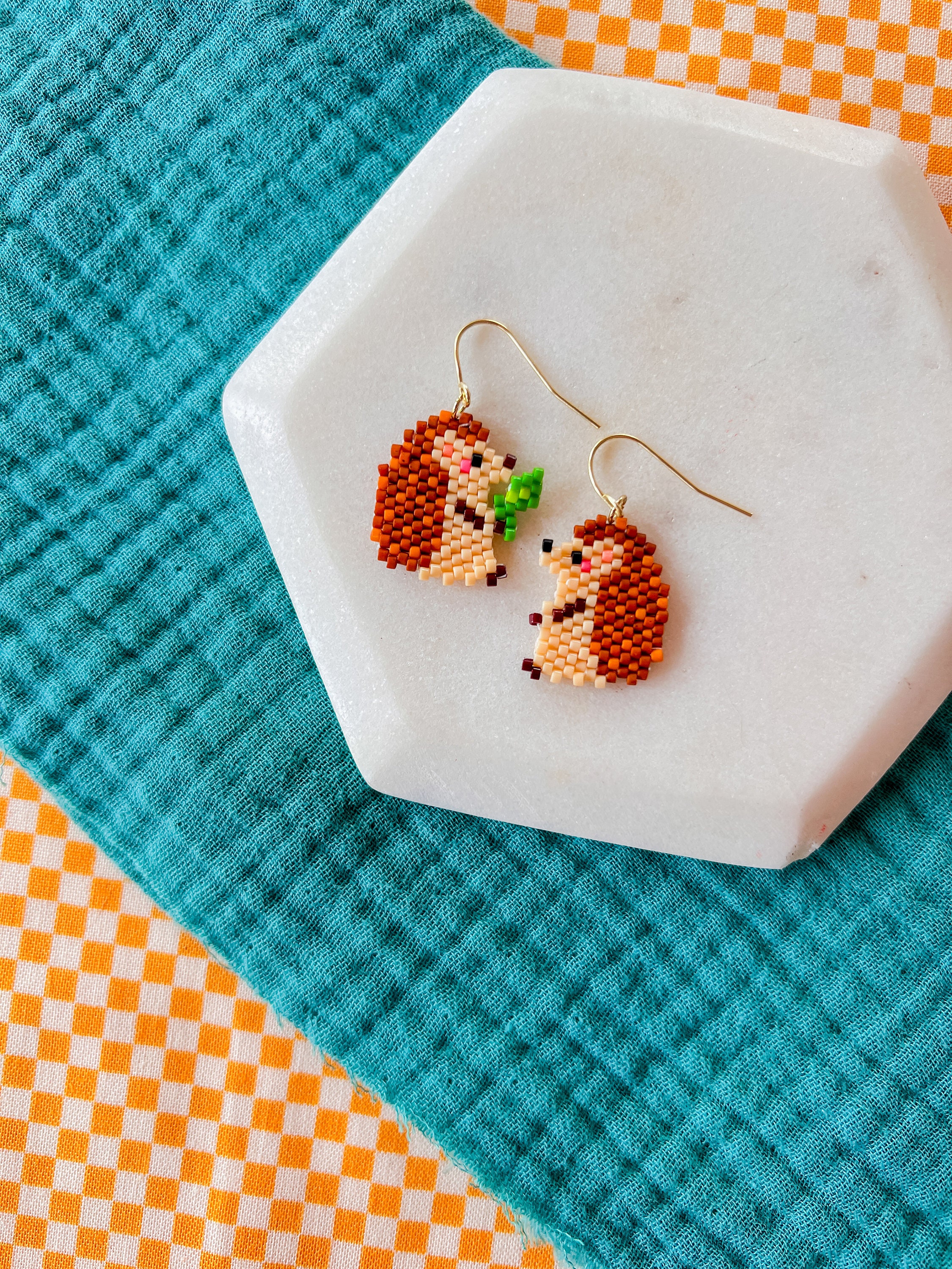 Igel Ohrringe | Tierohrringe | Glückliches Geschenk | Süße Ohrringe | Kawaii Ohrringe | Handperlenohrringe | Igel-Geschenk | Igel-Schmuck