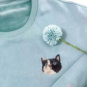 Custom Pet Embroidery Sweatshirt from Photo, Personalized Dog Embroidered Sweatshirt, Pet Portrait Gift,Embroidered Cat Shirt,Christmas Gift