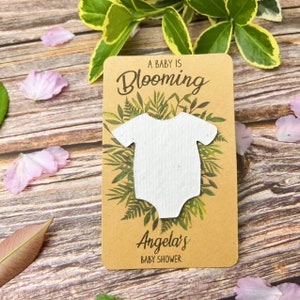 Tutina di carta con semi, body personalizzato per neonati in carta con semi, bomboniere ecologiche, regali per baby shower Love Grows, bomboniere per feste