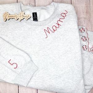 Mama Script Baseball Sömnad Broderad Krage Sweatshirt med Baseball Sidosprund // "Sidorosett" // Ballpark Mama // Baseball Mama