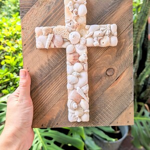 Seashell Cross Wall Art: Coastal Beach Decor
