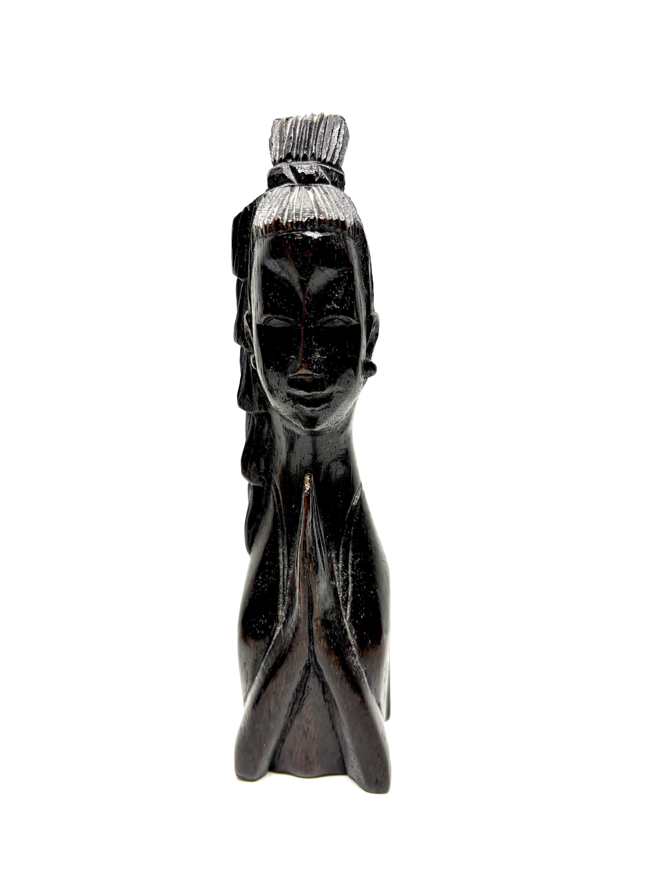 木製彫刻 女性像 民族的デザイン ヴィンテージの手彫り木製アジアン祈る女性像 - Etsy 日本