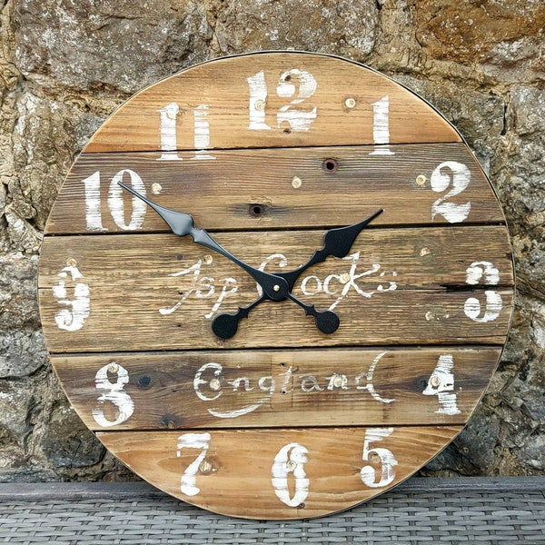 Handgemaakte grote 54cm 'Barra de Cócteles' teruggewonnen hout, handgemaakte klok- 'JSP Clocks'