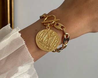 Coin Charm Bracelet, Toggle Bracelet With Gold Coin Charm, Big Coin Gold Statment Bracelet, Vintage Aesthetic Chunky Bracelet, Gift For Her