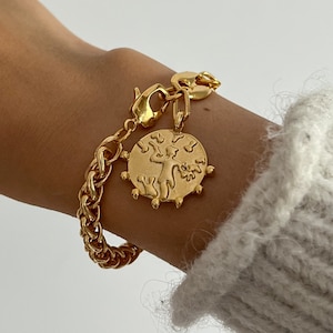 Gold Coin Charm Bracelet, Chunky Gold Chain Bracelet, Athina Coin Bracelet, Vintage Style Bracelet, Statment Jewelry, Christmas Gift For Her