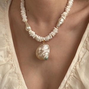 Seashell Necklace, Shell Pendant Necklace, Pearl Necklace With Natural Shell Pendant, Shell Beaded Necklace, Summer Jewelry, Bestfriend Gift