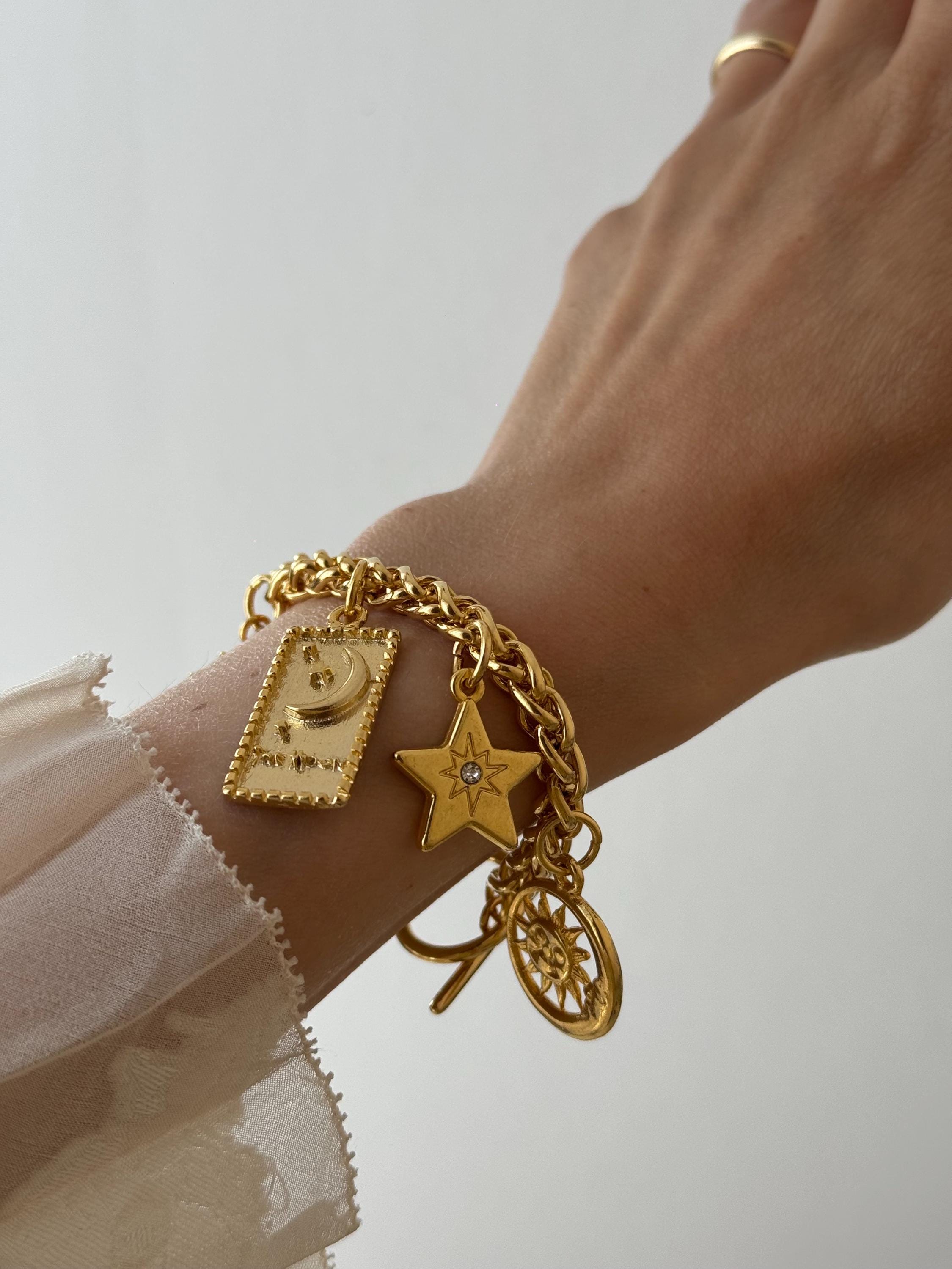Vintage Style Gold Tone Sun Moon Star Charm Fashion Belt Toggle Clasp Celestial Celestial Sun Moon Belt ⋆ Stellar Skeleton ✨? main image 3