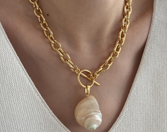 Shell Pendant Necklace, Big Natural Seashell Necklace, Mermaid Core, Large Shell Necklace, Summer Beach Jewelry