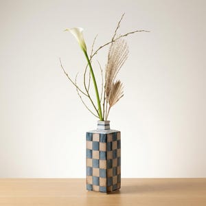 Modern Showa Retro Kutani Ware Eizan Silver Ichimatsu Angular Vase with Paulownia Wood Box