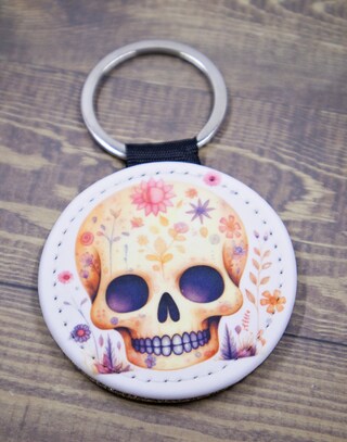 Portachiavi Teschio Con Rosa E Cuore: Kawaii In Metallo Argentato Per Chiavi Auto E Borsa - Regalo Originale