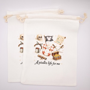 Set di 2 sacchetti regalo con coulisse "Pirates Life For Me", colore bianco (15 x 20 cm)