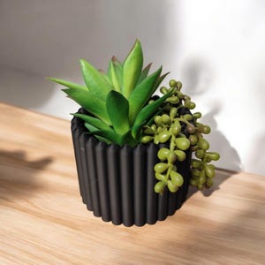 Modern planter pot, sleek 3d printed planter for indoor plants, stylish home décor gift for plant lovers