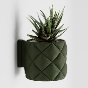 Inflated Cloth Planter – 3D Printed Wall-Mounted Planter with Drip Tray, Modern Fabric-Inspired Design