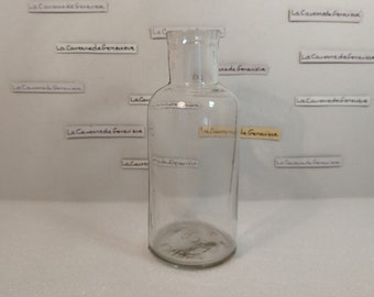 Vintage glass pharmacy bottle/apothecary laboratory bottle year 1900/old jar/medical pot/quality decoration/collection/gift