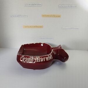 Cenicero vintage marca Grand marnier violeta/proceram/fabricado en Francia/escudo/objeto publicitario ceramica/letra relieve/decoracion elegante