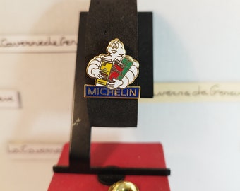 Vintage Michelin advertising pin/figurine/brooch/mascot/emblem/tire/bibendum/Michelin man/collector/