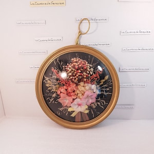 Composição de moldura vintage de flores secas/buquê autêntico e real de flores secas/moldura redonda para pendurar/decoração de interiores kitsch