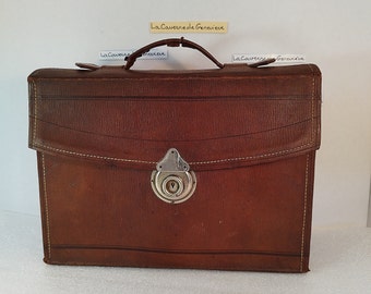 Vintage French travel toiletry kit 1920/art deco style/leather/transportable case/handle/lock/luggage/accessories/art