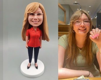 Customized bobble head dolls, adult gifts for girls. Female bobbleheads, character statues