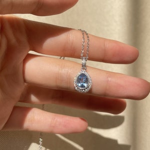 Collana a goccia in argento sterling S925, collana con perla e pietra blu, collana delicata con topazio, collana con pietra portafortuna di dicembre, regalo per la festa della mamma