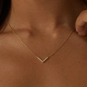 Dainty V pendent necklace, 925 Sterling Silver Pave Diamond Necklace, Daily Necklace, Women Necklace, Bridesmaid Gift, Gift for Her