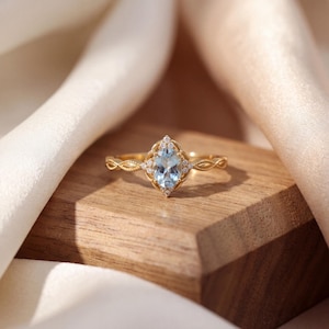 Vintage aquamarine ring - Etsy 日本