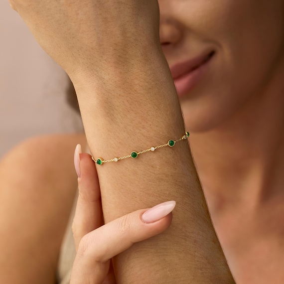 Dainty Emerald 18K Gold Bracelet for Women, Minimalist Green Gem Bracelet, Delicate May Birthstone Jewelry, Birthday Gifts for Women