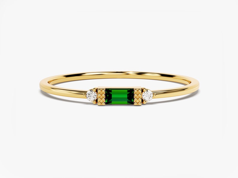 Baguette Emerald Ring / Thin Emerald Band / 14k Solid Gold Baguette Gemstone Ring / Minimalist Birthstone Ring for Women / Gift for Mom image 3