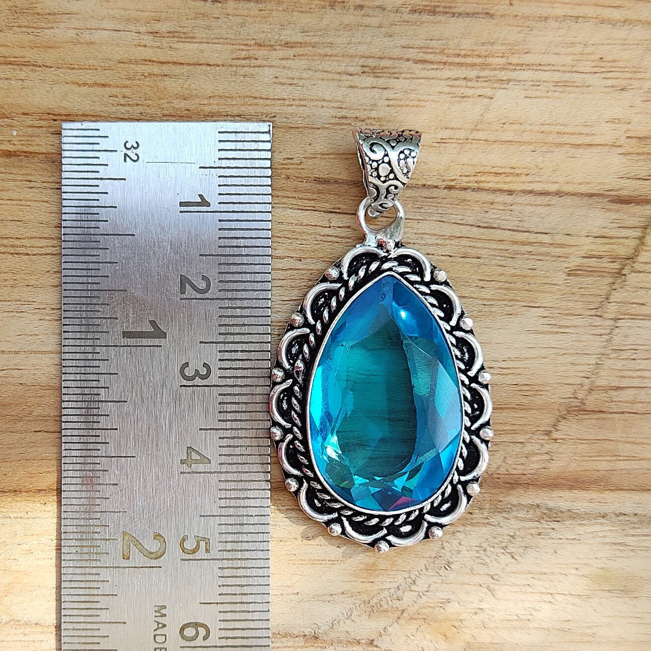 ハンドメイドのスイスブルートパーズペンダント、925シルバーメッキの