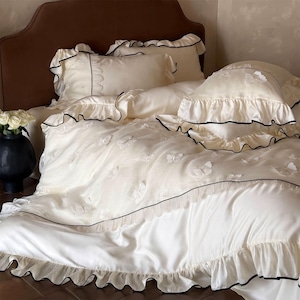Siky Soft Ruffle Duvet Cover Set, Butterfly  Floral Lyocell Bedding Set, Luxury 4-piece set, Bedding Aesthetics