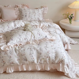 Floral Siky-Soft Bedding Set, Rustic Garden Bunny Lyocell Ruffle Duvet Cover Set, Pink White Bedding Set, 4pcs Bedding Set