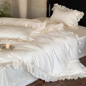 Romance Siky-Soft Bedding Set, Lyocell Jacquard Ruffle Duvet Cover Set, Cream Beige Bedding Set, 4pcs Bedding Set, Bedding Aesthetics