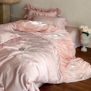 Romance Jacquard Bedding Set, 100-counts Cotton Pink Duvet Cover Set with Glazed Veil Ruffles, 4pcs Bedding Set, Bedding Aesthetics