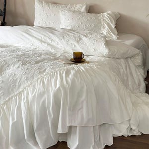 White Ruffle Bedding Set, Embroidered Washed Cotton Bedding Set, Rustic Shabby Chic Cotton Duvet Cover Set 4pcs, Bedding Aesthetics